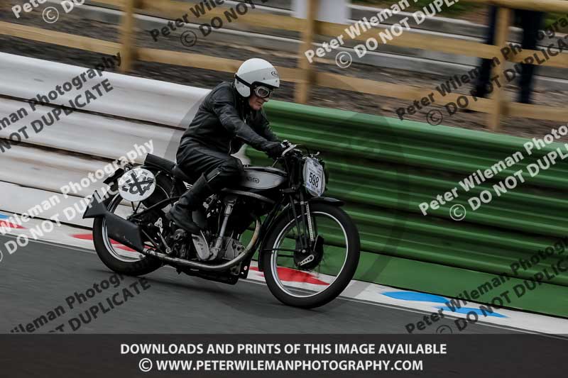 Vintage motorcycle club;eventdigitalimages;mallory park;mallory park trackday photographs;no limits trackdays;peter wileman photography;trackday digital images;trackday photos;vmcc festival 1000 bikes photographs